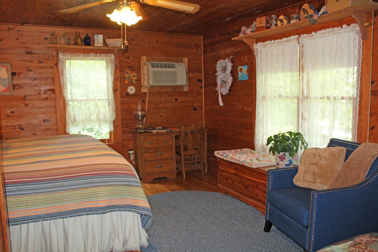 Henson Cove Place Bed And Breakfast W/Cabin Hiawassee Exterior photo