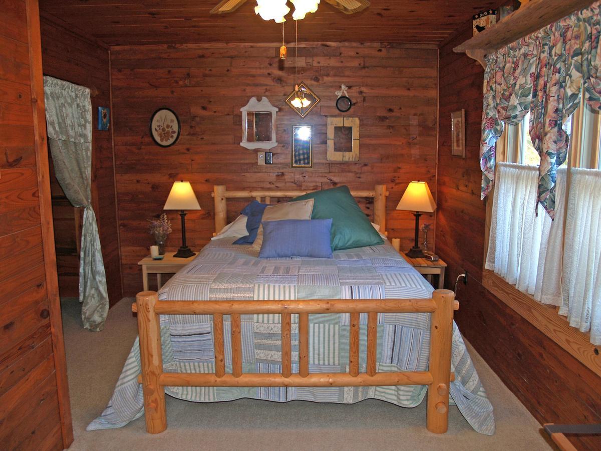 Henson Cove Place Bed And Breakfast W/Cabin Hiawassee Exterior photo